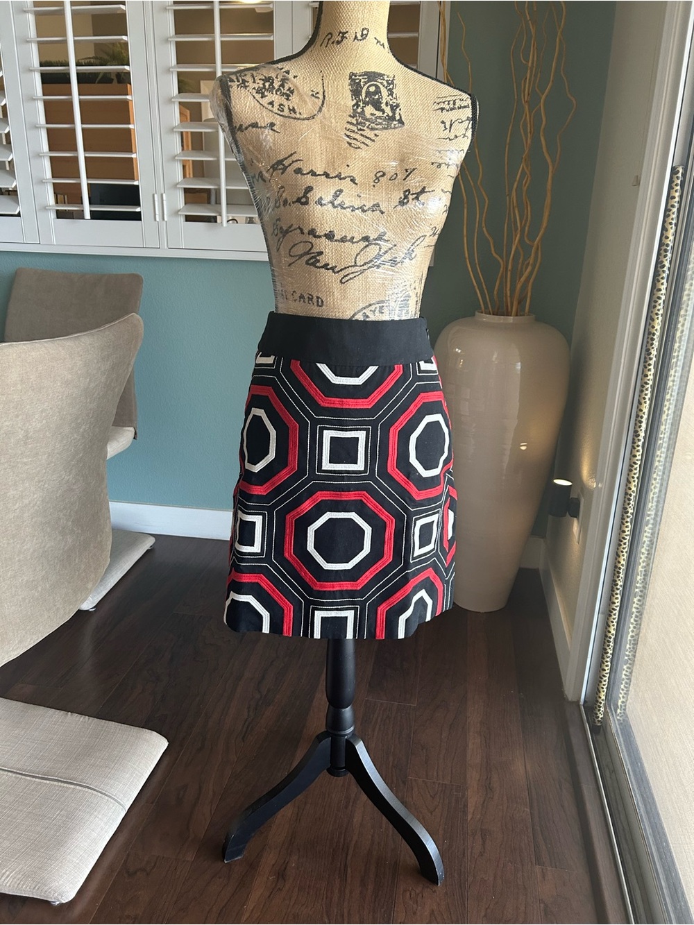 Ann Taylor Black and Red Geometric Mini Skirt
